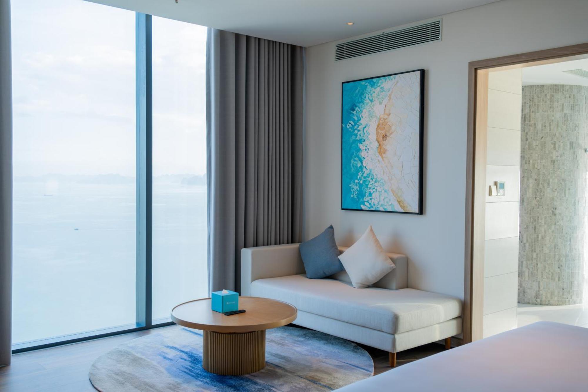 होटल A La Carte Bay Managed By Taseco 5*