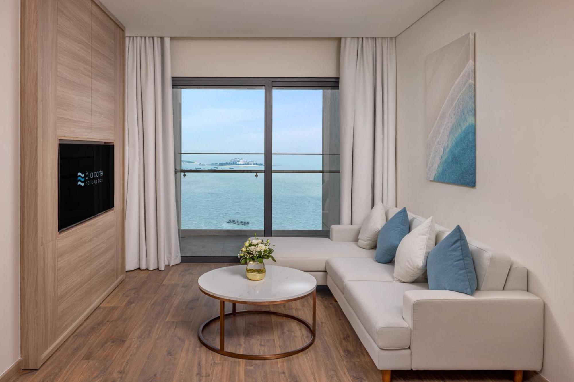 होटल A La Carte Bay Managed By Taseco 5*